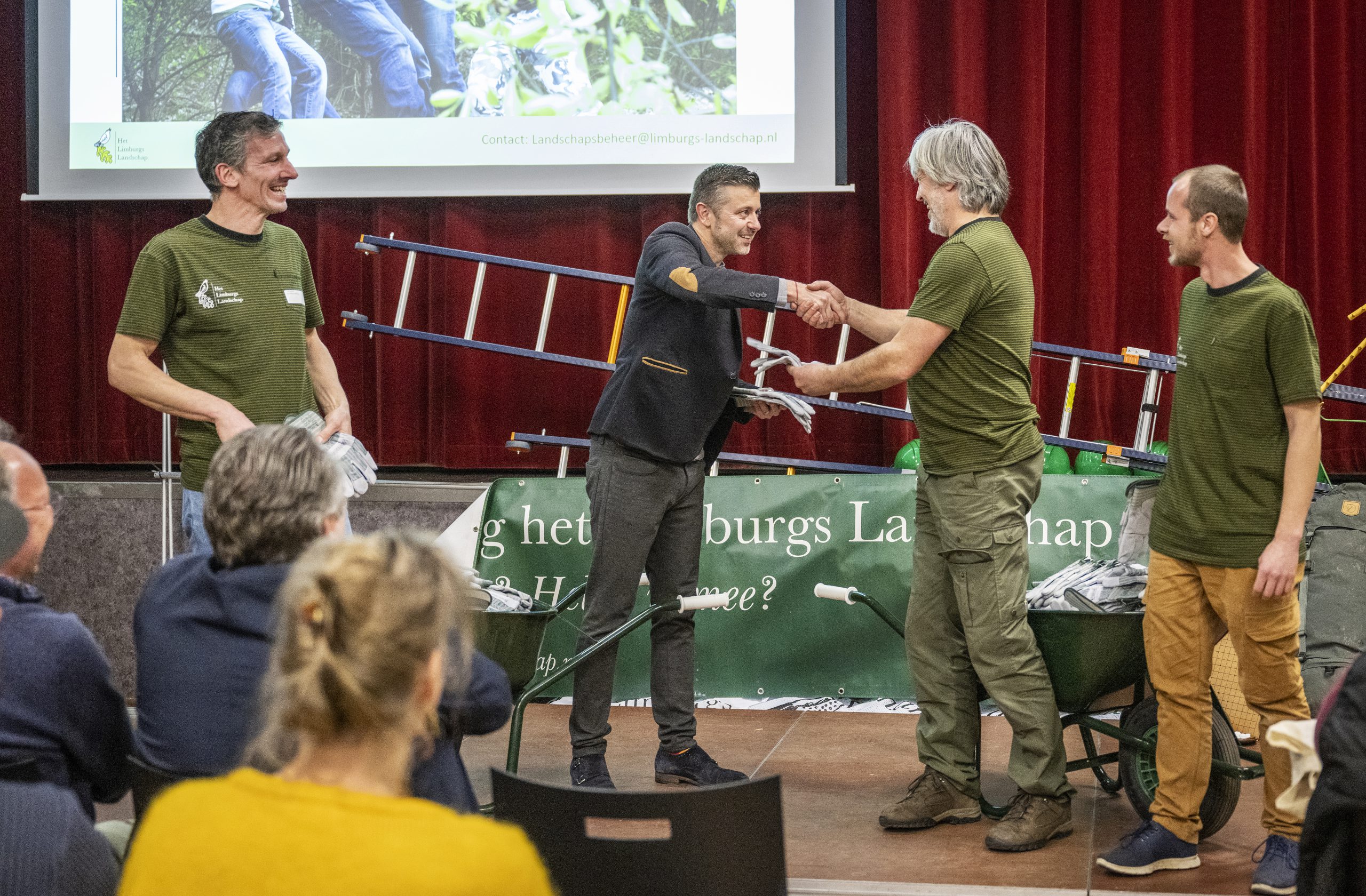 Het Limburgs Landschap presenteert nieuw vrijwilligers-steunpunt met succesvol en drukbezocht symposium in Baexem. 